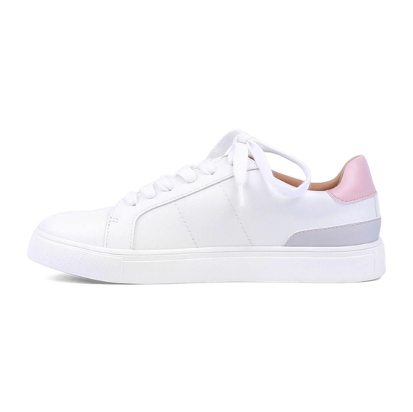 DV By Dolce Vita Anibel Court Sneakers - Picture 1 of 9